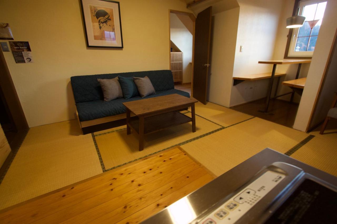 Ferienwohnung Akari House Swiss Bakery Nozawaonsen Exterior foto